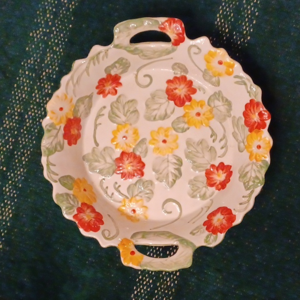 Vintage Temptations by Tara Presentable Ovenware with trivet and stand - Picture 2 of 9